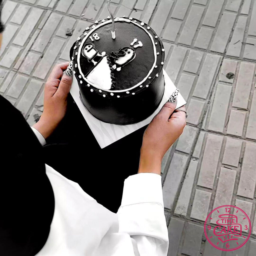 كيك لون أسود 8