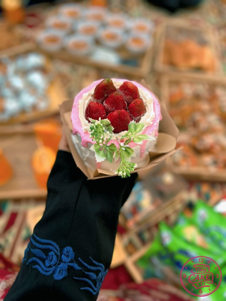 مقاس 10 عليها فراولة 59