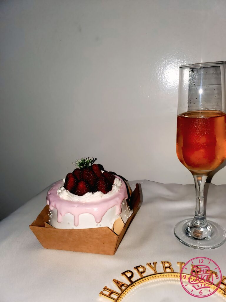 مقاس 10 عليها فراولة 60