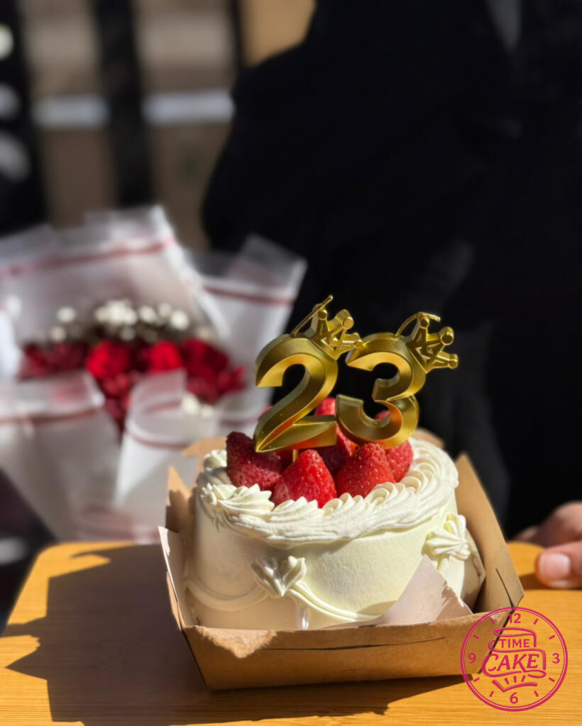 مقاس 10 عليها فراولة 3