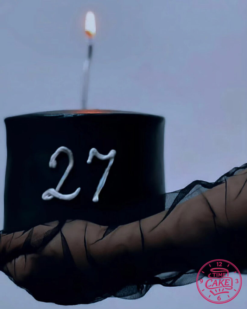كيك لون أسود 12