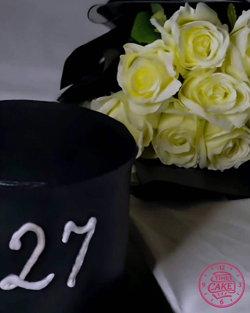 كيك لون أسود 12